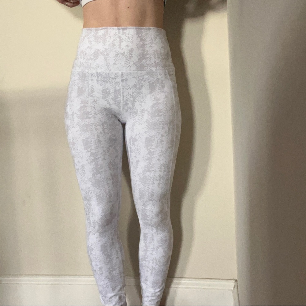 White patterned workout leggings
